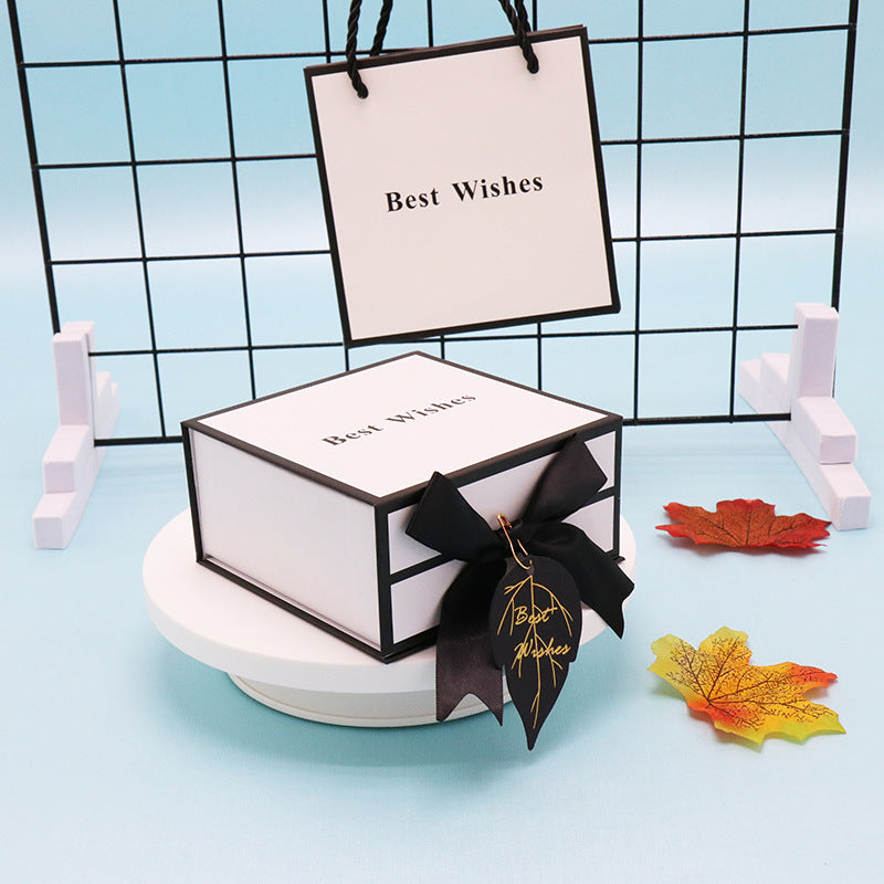 Gift box a conchiglia per cosmetici e rossetti
