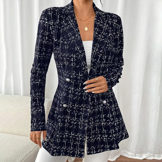 Cappotto da donna elegante e grazioso, aderente e scozzese